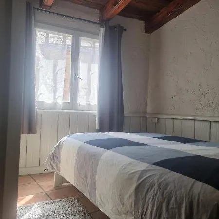 Bajos Con Encanto En Lägenhet