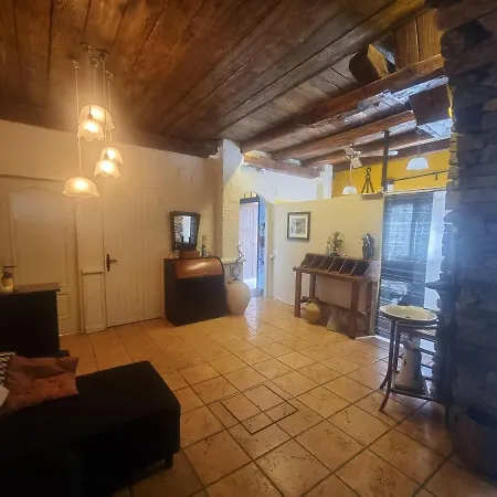 Bajos Con Encanto En Apartment Rialp